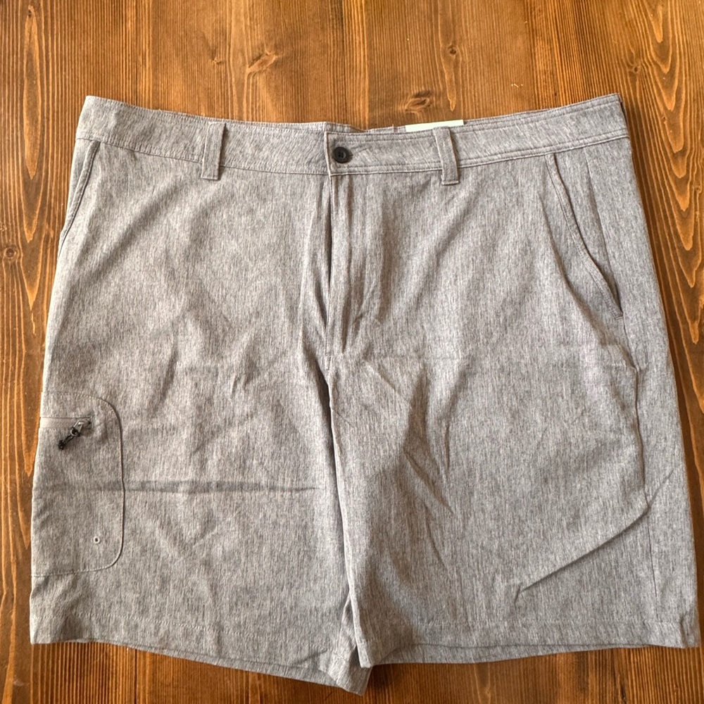 NEW Magellan Outdoors Mens Fish Gear Aransas Pass Hybrid Shorts Sz 44 Gray